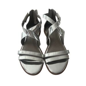 Eileen Fisher Leather Cici Flat Sandal Metallic Mirrored Silver